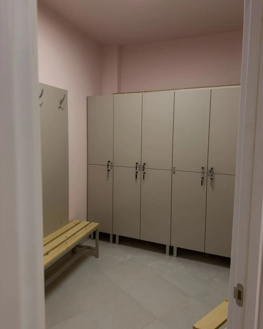 Съблекалня в STUDIO 13